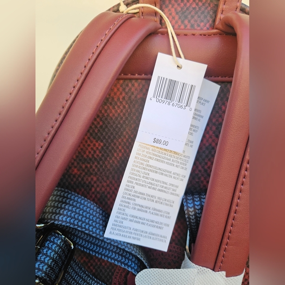 Marvel Red Backpack - Picture 4 of 5